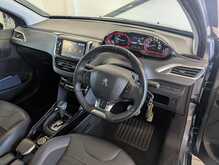 Peugeot 2008 PureTech GT Line - U9183