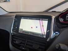 Peugeot 2008 PureTech GT Line - U9183