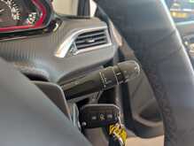 Peugeot 2008 PureTech GT Line - U9183