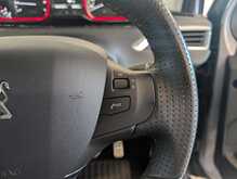 Peugeot 2008 PureTech GT Line - U9183