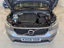 Volvo XC40 T3 Momentum - U9205