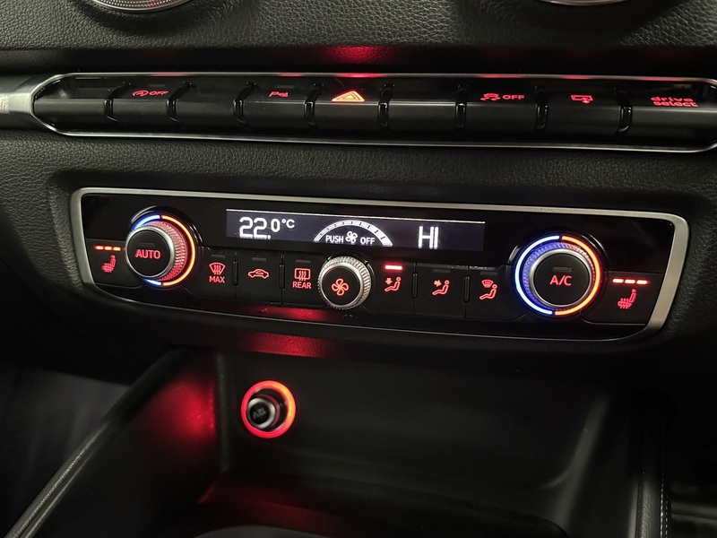 Audi RS3 2.5 TFSI Sportback 5dr Petrol S Tronic quattro Euro 6 (s/s) (367 ps) - U1002