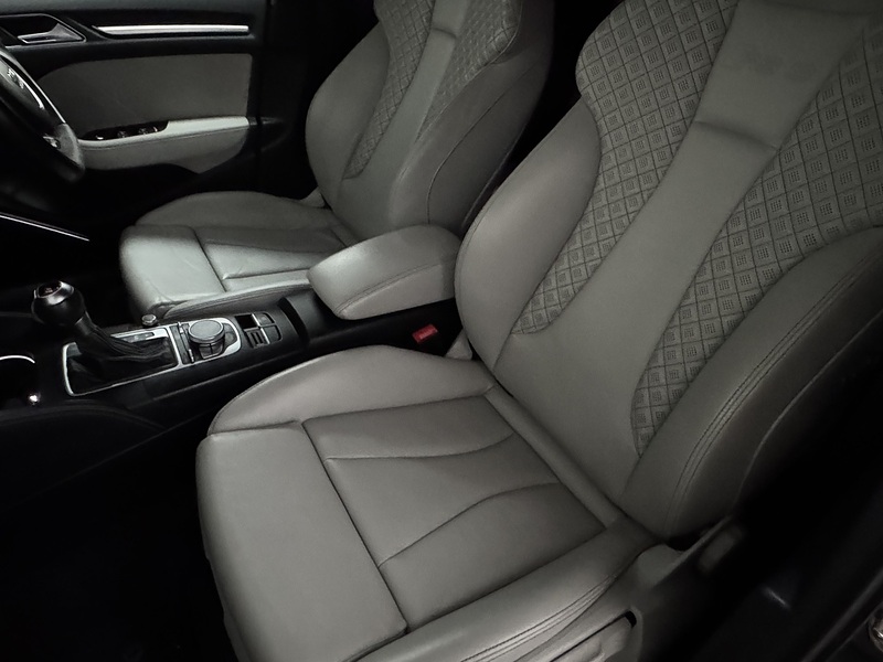 Audi RS3 2.5 TFSI Sportback 5dr Petrol S Tronic quattro Euro 6 (s/s) (367 ps) - U1002