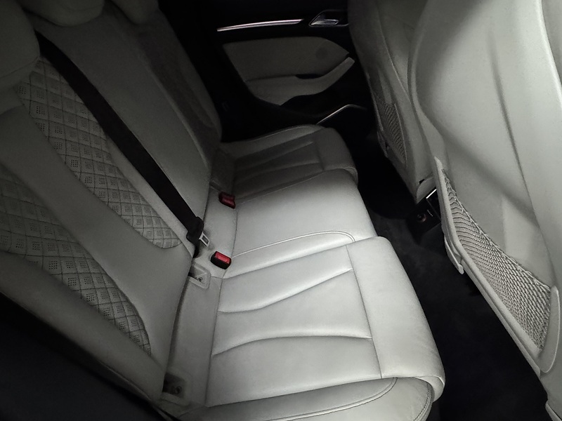 Audi RS3 2.5 TFSI Sportback 5dr Petrol S Tronic quattro Euro 6 (s/s) (367 ps) - U1002
