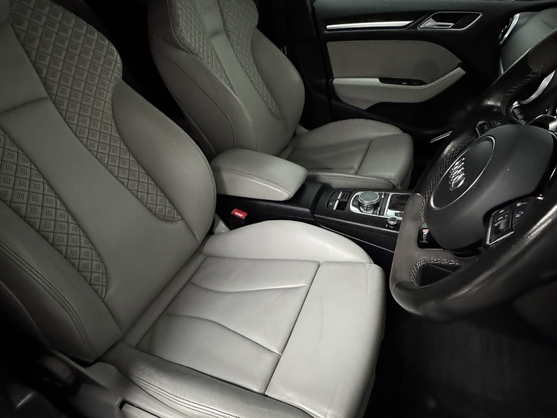 Audi RS3 2.5 TFSI Sportback 5dr Petrol S Tronic quattro Euro 6 (s/s) (367 ps) - U1002