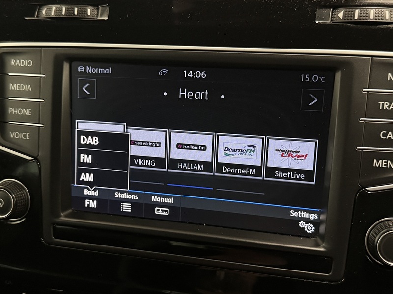 Volkswagen Golf 2.0 TSI BlueMotion Tech R Hatchback 3dr Petrol DSG 4Motion Euro 6 (s/s) (300 ps) - U1004