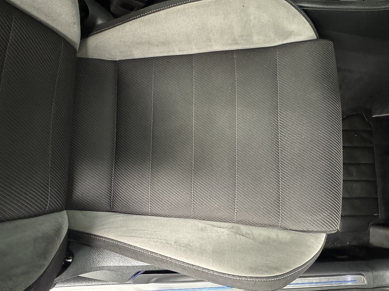 Volkswagen Golf 2.0 TSI BlueMotion Tech R Hatchback 3dr Petrol DSG 4Motion Euro 6 (s/s) (300 ps) - U1004