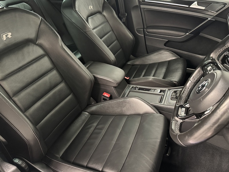 Volkswagen Golf 2.0 TSI BlueMotion Tech R Hatchback 5dr Petrol DSG 4Motion Euro 6 (s/s) (300 ps) - U1018