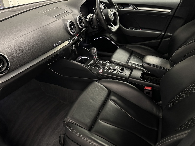Audi S3 2.0 TFSI Black Edition Sportback 5dr Petrol S Tronic quattro Euro 6 (s/s) (300 ps) - U1019