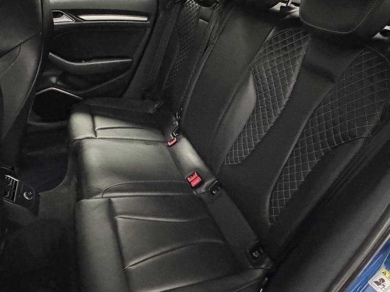 Audi S3 2.0 TFSI Black Edition Sportback 5dr Petrol S Tronic quattro Euro 6 (s/s) (300 ps) - U1019