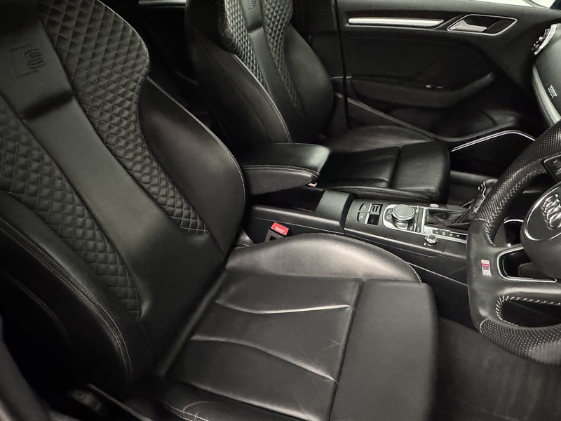 Audi S3 2.0 TFSI Black Edition Sportback 5dr Petrol S Tronic quattro Euro 6 (s/s) (300 ps) - U1019