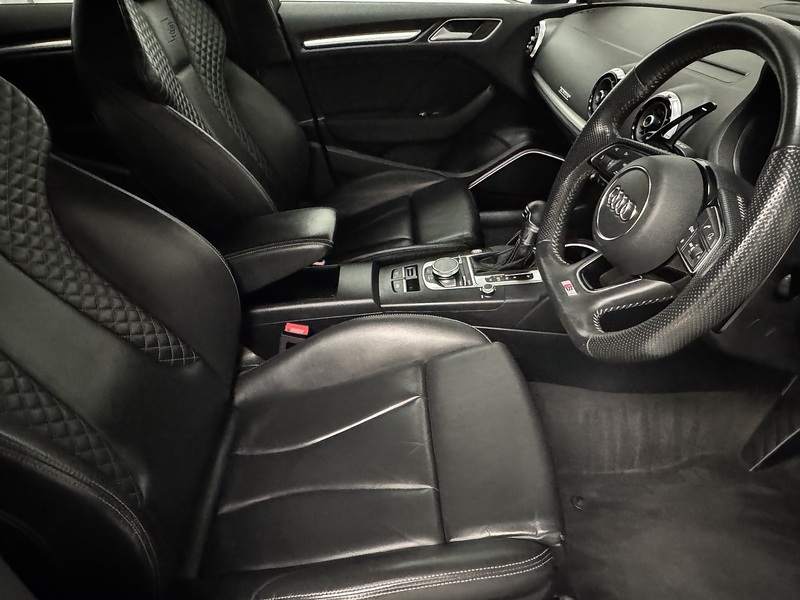 Audi S3 2.0 TFSI Black Edition Sportback 5dr Petrol S Tronic quattro Euro 6 (s/s) (300 ps) - U1019