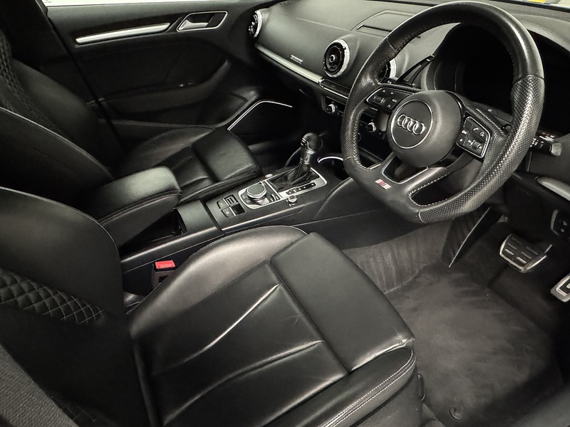 Audi S3 2.0 TFSI Black Edition Sportback 5dr Petrol S Tronic quattro Euro 6 (s/s) (300 ps) - U1019