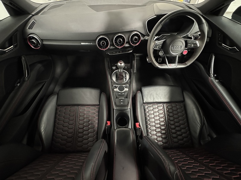 Audi TT RS 2.5 TFSI Sport Edition Coupe 3dr Petrol S Tronic quattro Euro 6 (s/s) (400 ps) - U1042