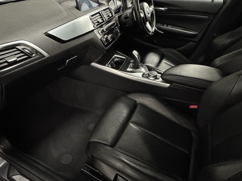 BMW 1 Series M140i Shadow Edition - U1059