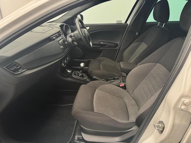 Alfa Romeo Giulietta 1.4 TB Sport Hatchback 5dr Petrol Manual Euro 6 (s/s) (120 bhp) - U447