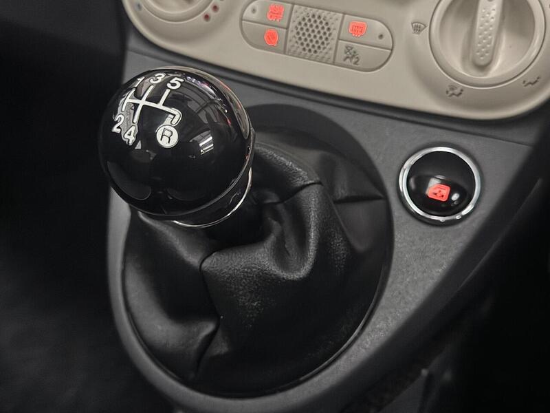 Fiat 500 1.2 Lounge Hatchback 3dr Petrol Manual Euro 6 (s/s) (69 bhp) - U581