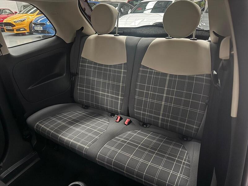 Fiat 500 1.2 Lounge Hatchback 3dr Petrol Manual Euro 6 (s/s) (69 bhp) - U581