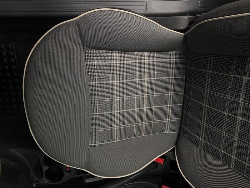 Fiat 500 1.2 Lounge Hatchback 3dr Petrol Manual Euro 6 (s/s) (69 bhp) - U581