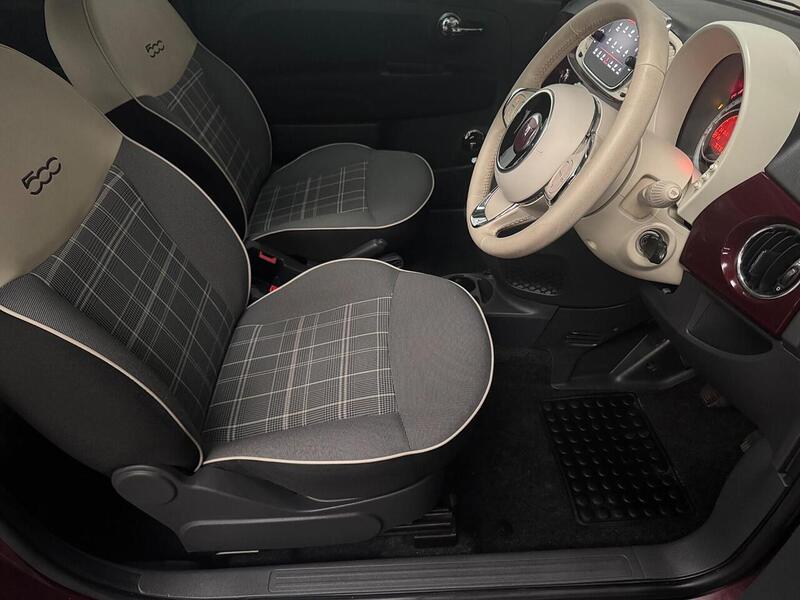Fiat 500 1.2 Lounge Hatchback 3dr Petrol Manual Euro 6 (s/s) (69 bhp) - U581
