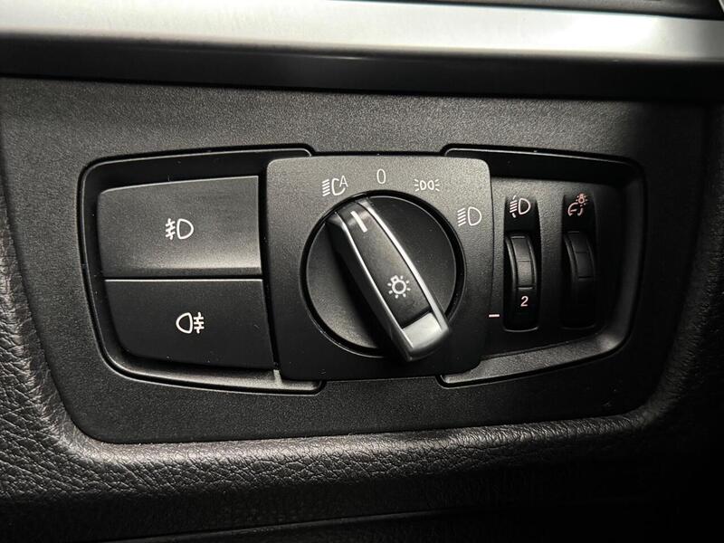 BMW 3 Series 3.0 335d M Sport Shadow Edition Touring 5dr Diesel Auto xDrive Euro 6 (s/s) (313 ps) - U584