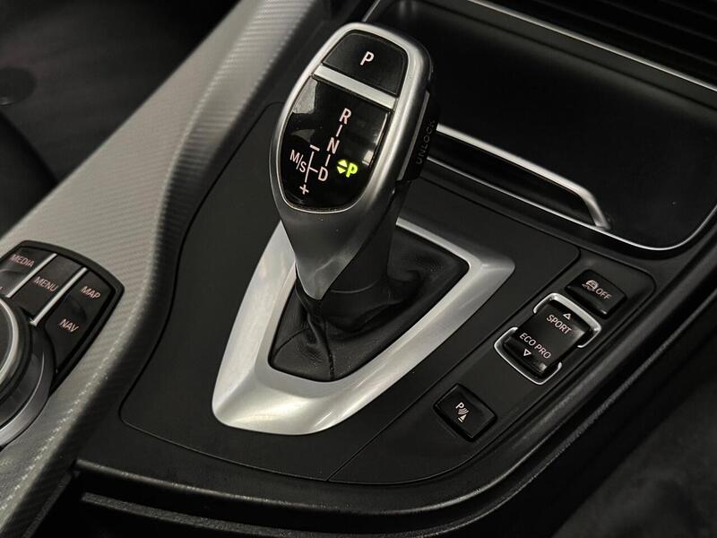 BMW 3 Series 3.0 335d M Sport Shadow Edition Touring 5dr Diesel Auto xDrive Euro 6 (s/s) (313 ps) - U584