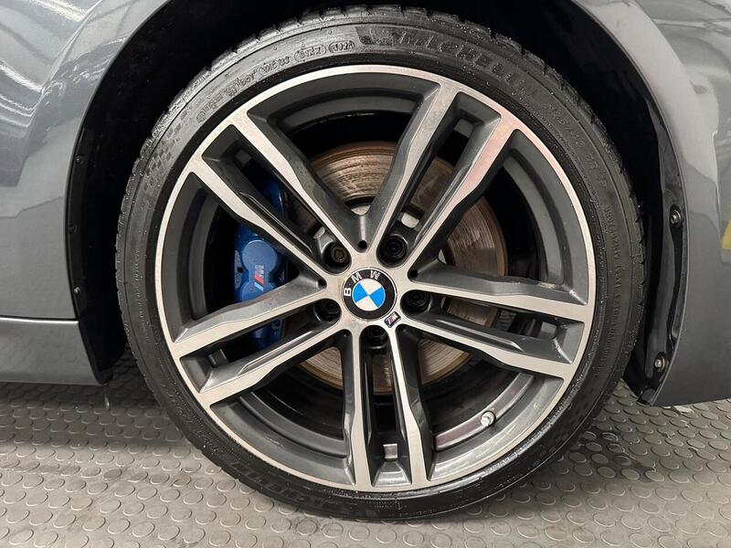 BMW 3 Series 3.0 335d M Sport Shadow Edition Touring 5dr Diesel Auto xDrive Euro 6 (s/s) (313 ps) - U584