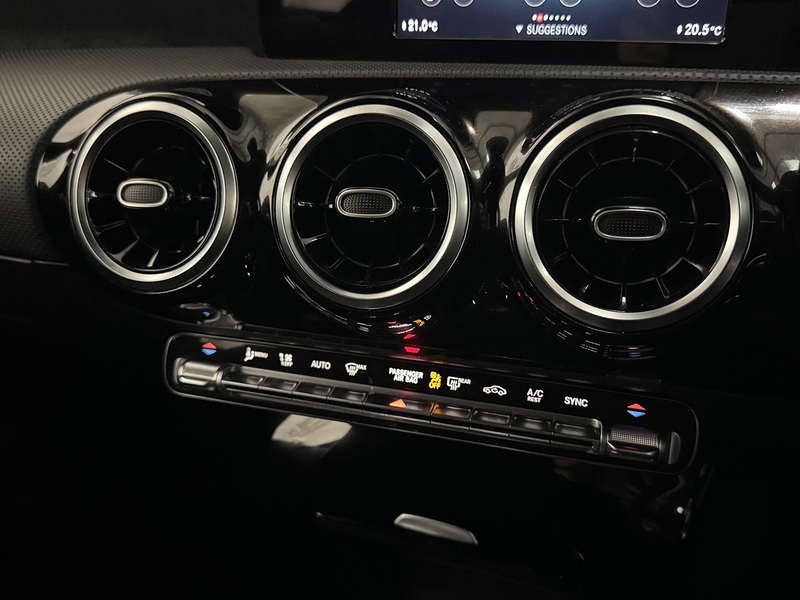 Mercedes-Benz A Class 2.0 A220d AMG Line Hatchback 5dr Diesel 8G-DCT Euro 6 (s/s) (190 ps) - U590