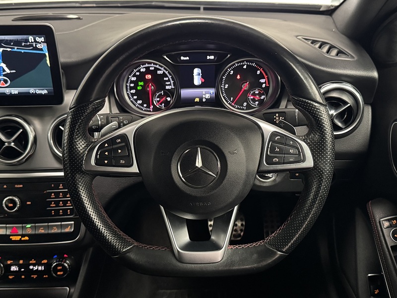 Mercedes-Benz GLA 2.1 GLA220d AMG Line (Premium) SUV 5dr Diesel 7G-DCT 4MATIC Euro 6 (s/s) (177 ps) - U591