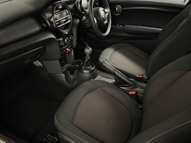 MINI Hatch 1.5 Cooper Hatchback 3dr Petrol Manual Euro 6 (s/s) (136 ps) - U605
