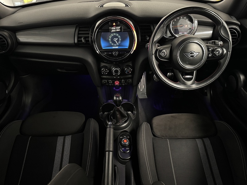 MINI Hatch 1.5 Cooper Sport Hatchback 3dr Petrol Manual Euro 6 (s/s) (136 ps) - U611