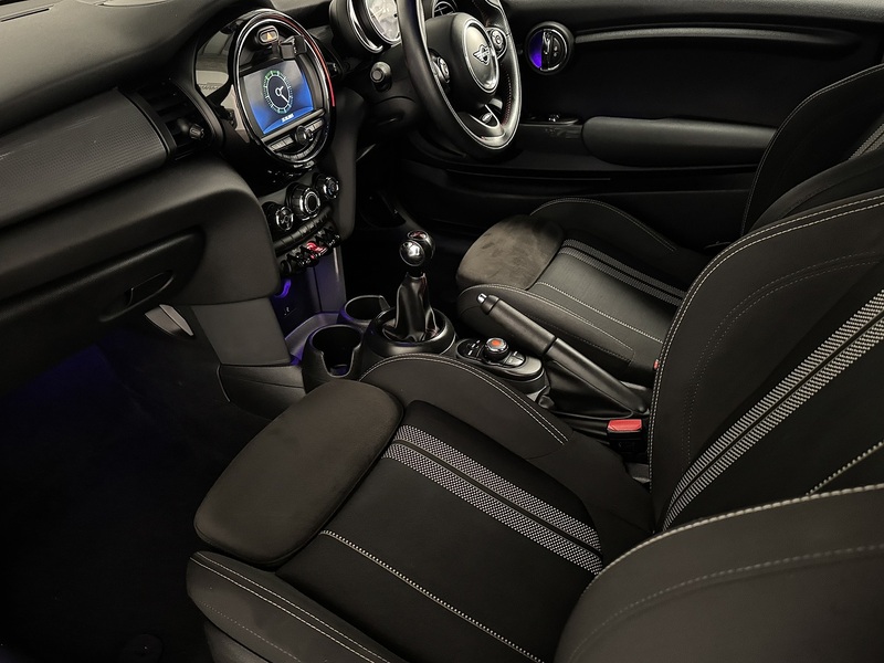 MINI Hatch 1.5 Cooper Sport Hatchback 3dr Petrol Manual Euro 6 (s/s) (136 ps) - U611