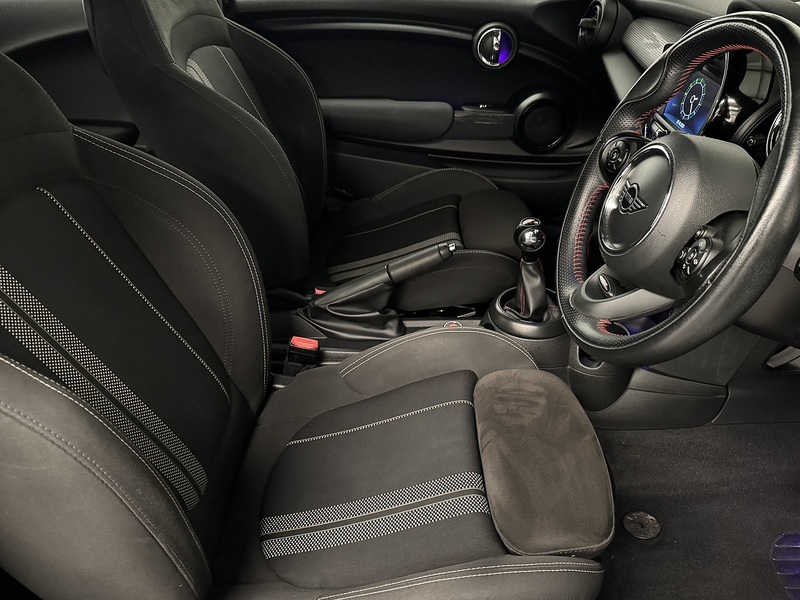 MINI Hatch 1.5 Cooper Sport Hatchback 3dr Petrol Manual Euro 6 (s/s) (136 ps) - U611