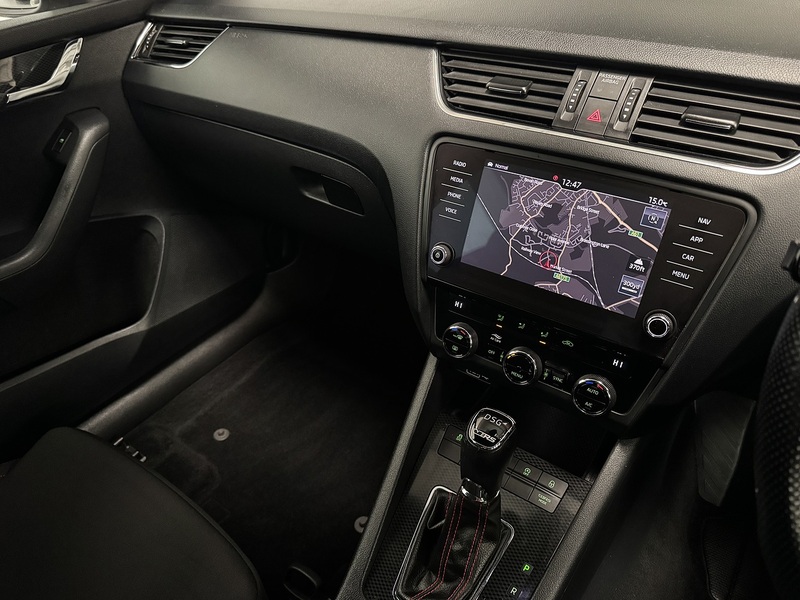 Skoda Octavia 2.0 TSI GPF vRS Estate 5dr Petrol DSG Euro 6 (s/s) (245 ps) - U617