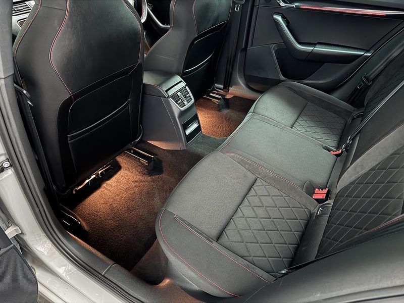 Skoda Octavia 2.0 TSI GPF vRS Estate 5dr Petrol DSG Euro 6 (s/s) (245 ps) - U617