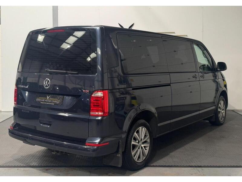 Volkswagen Caravelle 2.0 BiTDI BlueMotion Tech SE MPV 5dr Diesel DSG Euro 6 (s/s) (204 ps) - U620