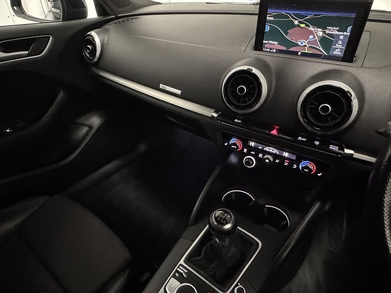 Audi A3 2.0 TDI S line Saloon 4dr Diesel Manual Euro 6 (s/s) (150 ps) - U623