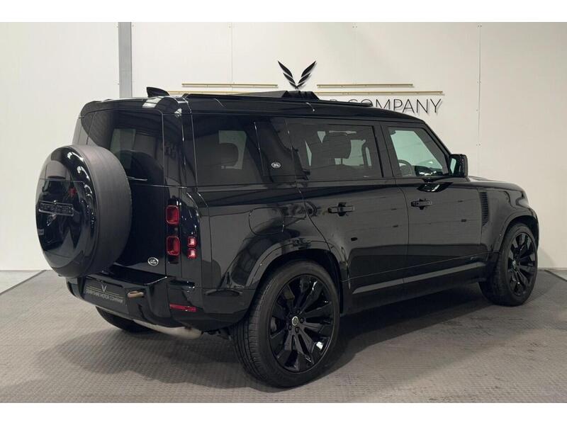 Land Rover Defender 110 3.0 D250 MHEV X-Dynamic SE SUV 5dr Diesel Auto 4WD Euro 6 (s/s) (250 ps) - U629