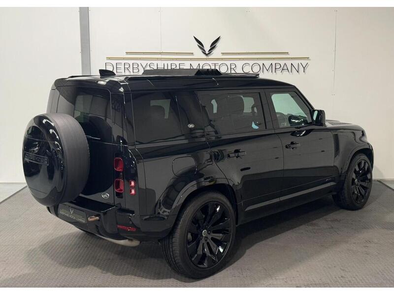 Land Rover Defender 110 3.0 D250 MHEV X-Dynamic SE SUV 5dr Diesel Auto 4WD Euro 6 (s/s) (250 ps) - U629