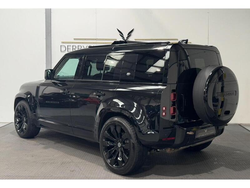 Land Rover Defender 110 3.0 D250 MHEV X-Dynamic SE SUV 5dr Diesel Auto 4WD Euro 6 (s/s) (250 ps) - U629