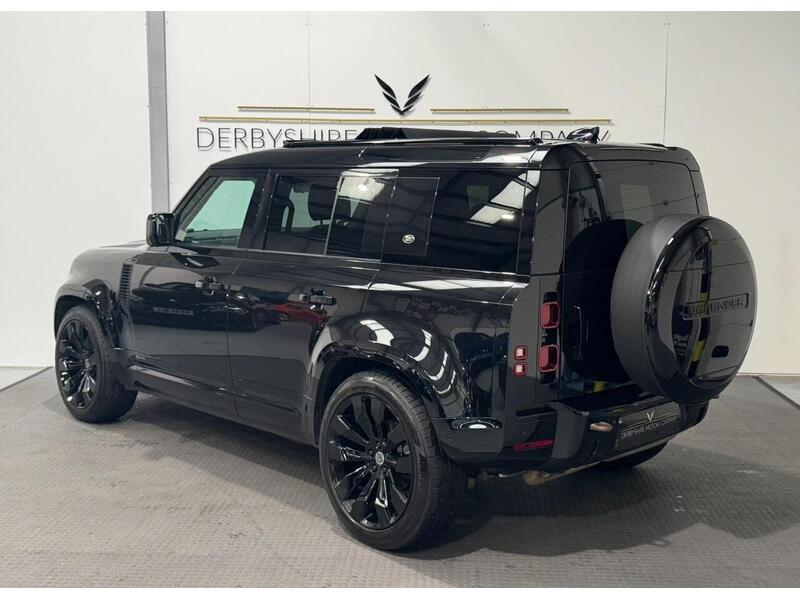 Land Rover Defender 110 3.0 D250 MHEV X-Dynamic SE SUV 5dr Diesel Auto 4WD Euro 6 (s/s) (250 ps) - U629