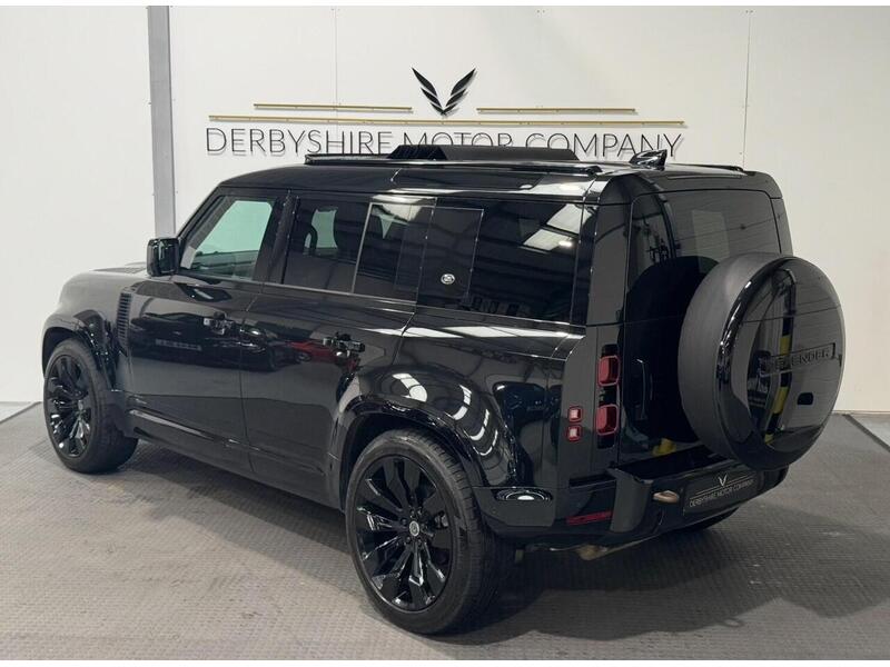 Land Rover Defender 110 3.0 D250 MHEV X-Dynamic SE SUV 5dr Diesel Auto 4WD Euro 6 (s/s) (250 ps) - U629