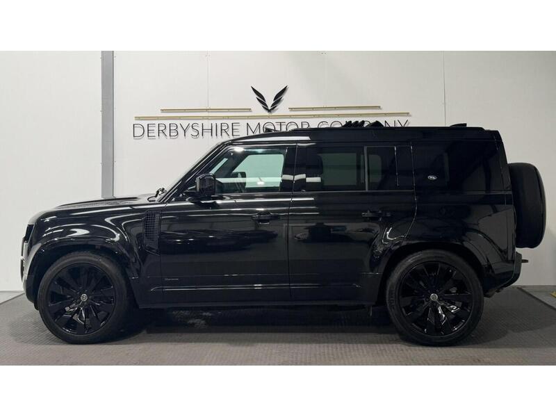 Land Rover Defender 110 3.0 D250 MHEV X-Dynamic SE SUV 5dr Diesel Auto 4WD Euro 6 (s/s) (250 ps) - U629