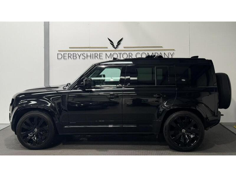 Land Rover Defender 110 3.0 D250 MHEV X-Dynamic SE SUV 5dr Diesel Auto 4WD Euro 6 (s/s) (250 ps) - U629