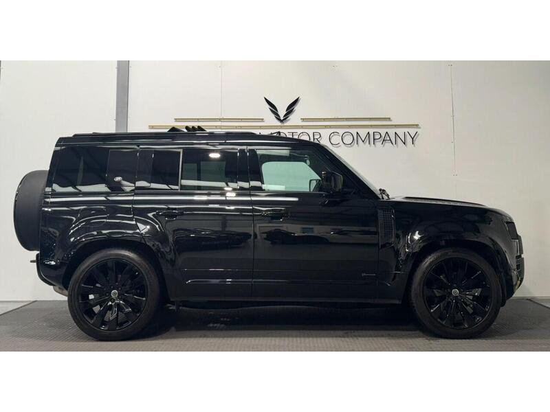 Land Rover Defender 110 3.0 D250 MHEV X-Dynamic SE SUV 5dr Diesel Auto 4WD Euro 6 (s/s) (250 ps) - U629