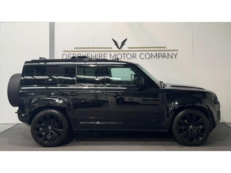 Land Rover Defender 110 3.0 D250 MHEV X-Dynamic SE SUV 5dr Diesel Auto 4WD Euro 6 (s/s) (250 ps) - U629