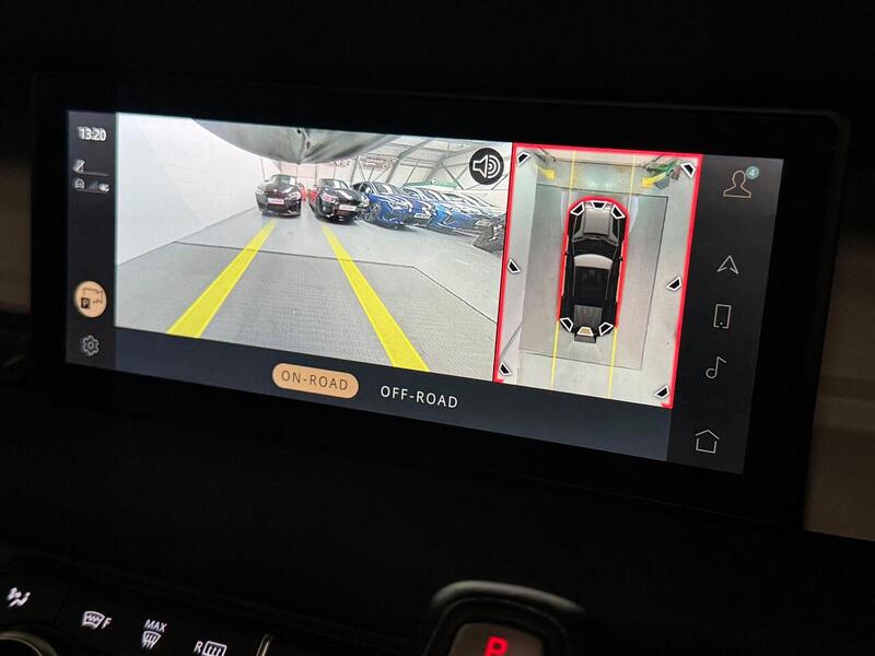 Land Rover Defender 110 3.0 D250 MHEV X-Dynamic SE SUV 5dr Diesel Auto 4WD Euro 6 (s/s) (250 ps) - U629