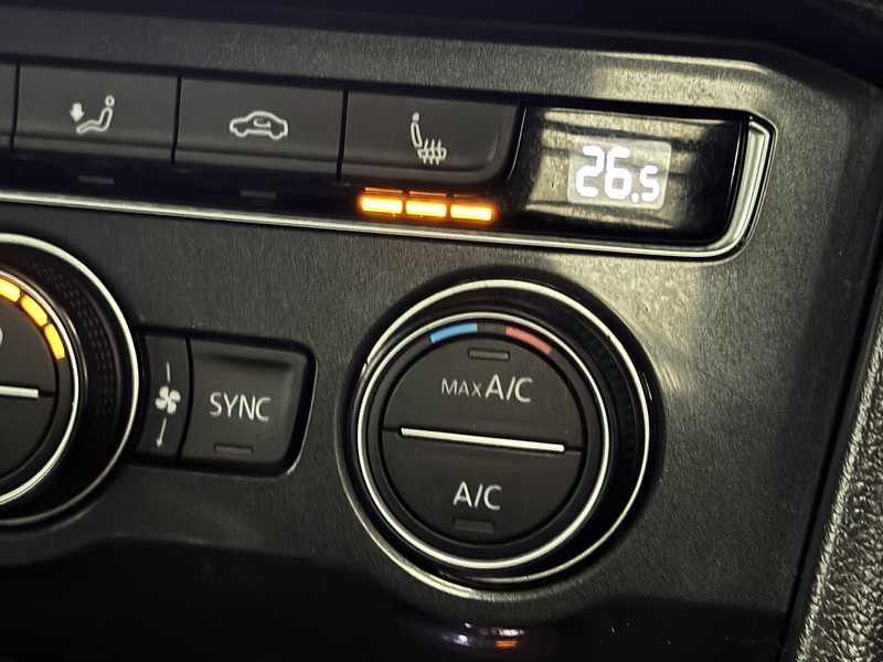 Volkswagen Tiguan 2.0 TDI BlueMotion Tech R-Line SUV 5dr Diesel DSG 4Motion Euro 6 (s/s) (150 ps) - U631