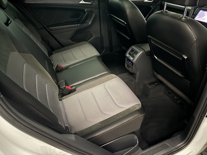 Volkswagen Tiguan 2.0 TDI BlueMotion Tech R-Line SUV 5dr Diesel DSG 4Motion Euro 6 (s/s) (150 ps) - U631