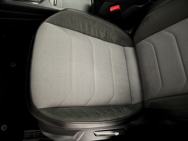 Volkswagen Tiguan 2.0 TDI BlueMotion Tech R-Line SUV 5dr Diesel DSG 4Motion Euro 6 (s/s) (150 ps) - U631